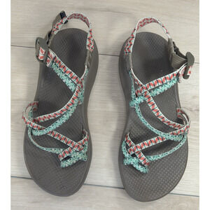 Chaco Women's Classic Strappy Toe Loop Hiking WalkingSandals Multicolor size 9